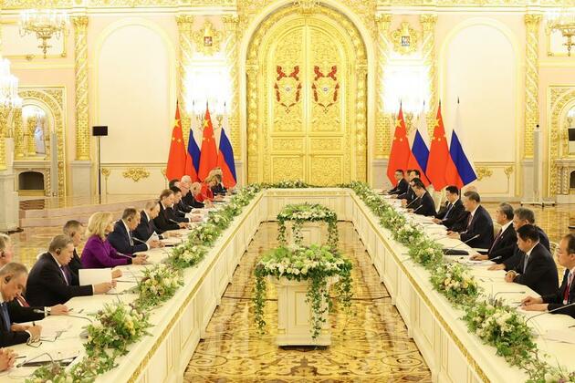 Xinhua Headlines: China, Russia to shoulder special responsibility amid rising unilateralism