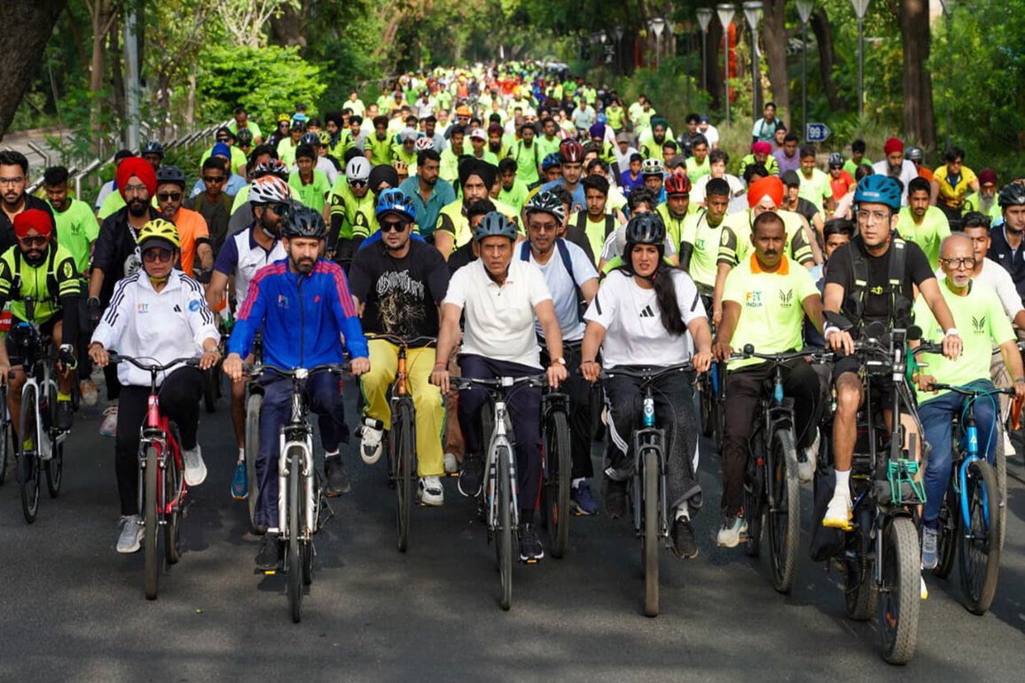 Sports Minister Mandaviya leads nationwide World Bicycle Day celebrations with actor Vikrant Massey