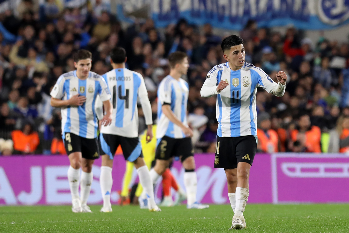 (SP) ARGENTINA-BUENOS AIRES-FOOTBALL-FIFA WORLD CUP QUALIFIERS-ARGENTINA VS COLOMBIA