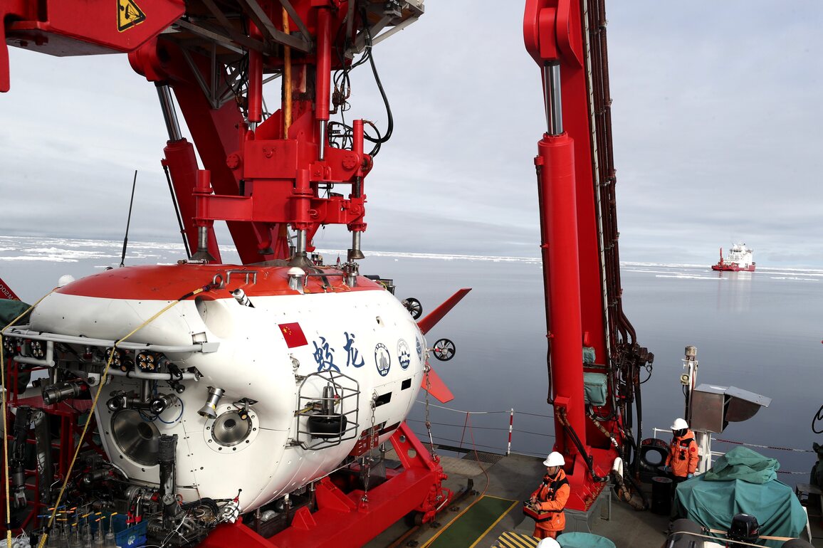 (EyesOnSci)CHINA-ARCTIC OCEAN SCIENTIFIC EXPEDITION-JIAOLONG-MANNED DEEP-SEA DIVING (CN)