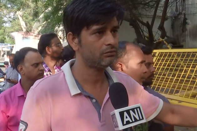 "People were hitting glass windows with whatever they had": Local resident recalls 'harrowing' Malviya Nagar fire tragedy