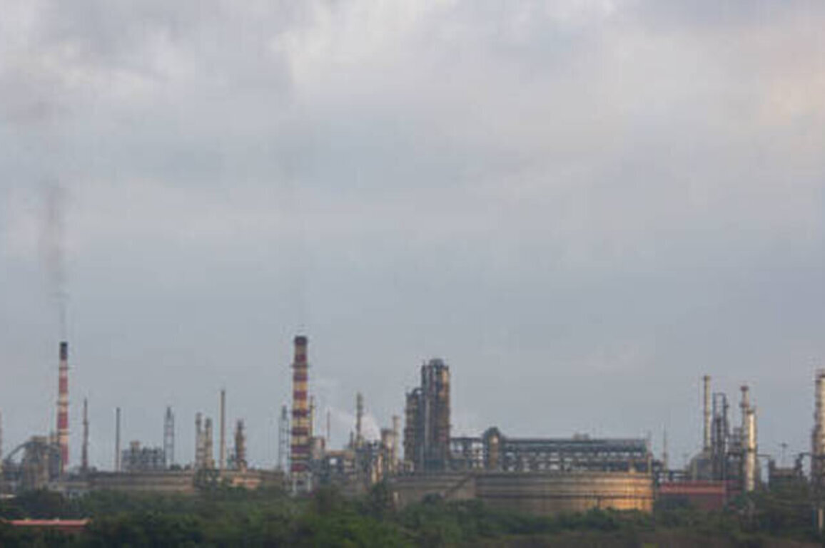India buys 30 million barrels of Russian oil after US 'waiver' - Bloomberg