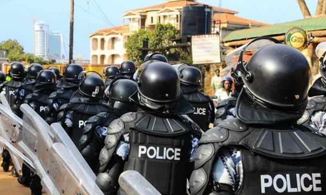Love affair suspected in cop's murder Love affair suspected in cop's murder