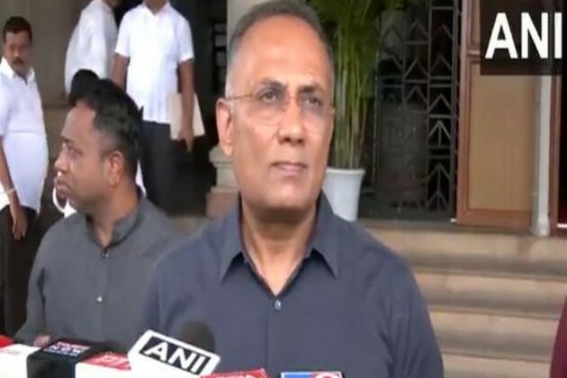 "Not a blame game, we will take action": Karnataka Minister Dinesh Gundu Rao on Chinnaswamy stampede status report