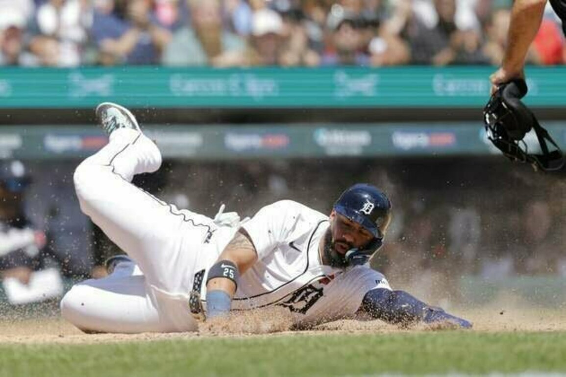 Tigers get past Giants to open series on high note