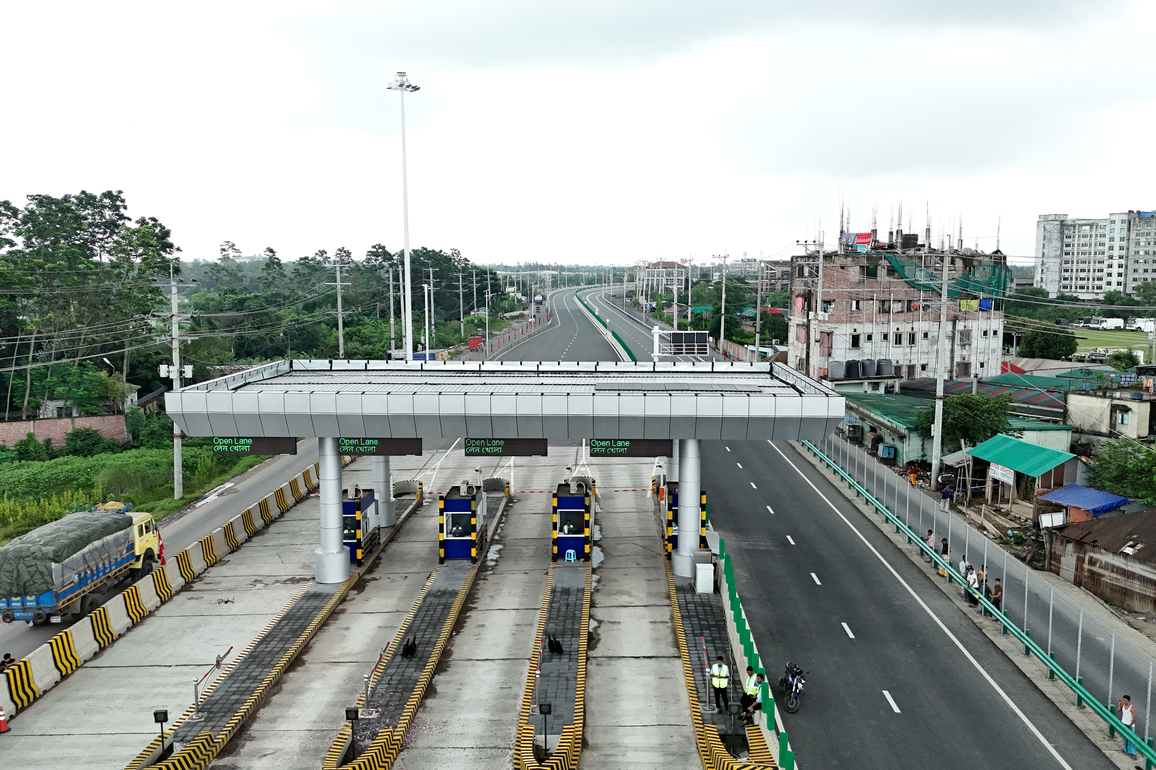 BANGLADESH-DHAKA-EXPRESSWAY-OPENED TO TRAFFIC