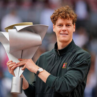 Jannik Sinner defeats Alexander Zverev in straight sets to win Madrid Open