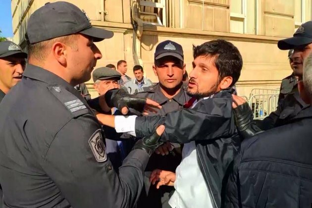 Opposition Activists Protest Outside Mayor&#039;s Office In Baku