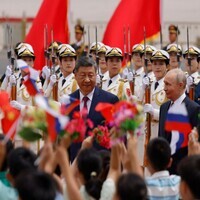 Xi JInping calls for end of hosilities in Gulf region during meeting with Putin