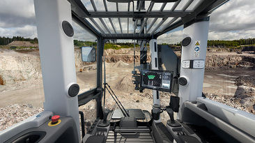 The new cabin for the SmartROC T35 and T40 has been designed with safety and comfort in mind