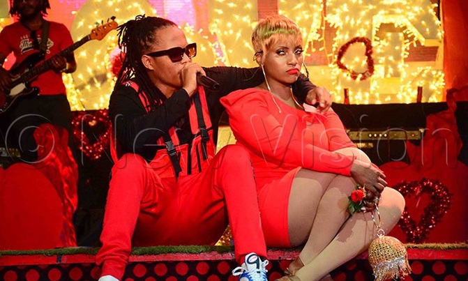 Valentine's Day: Lovers overwhelm the Ebonies Valentine's Day: Lovers overwhelm the Ebonies