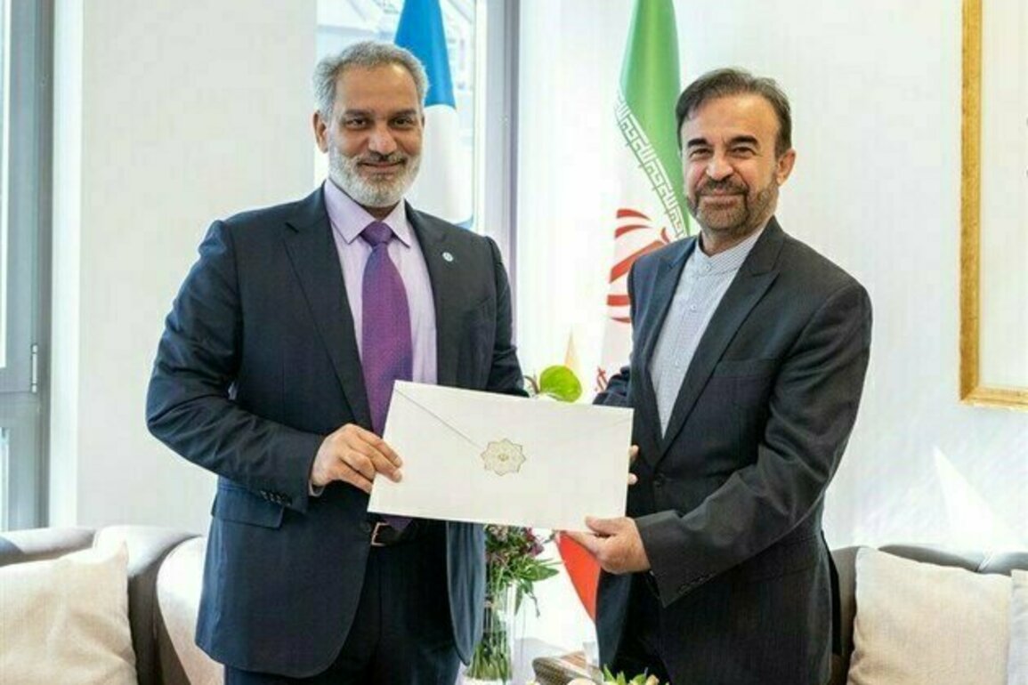 Iran, OPEC Discuss Policies to Stabilize Global Oil Market