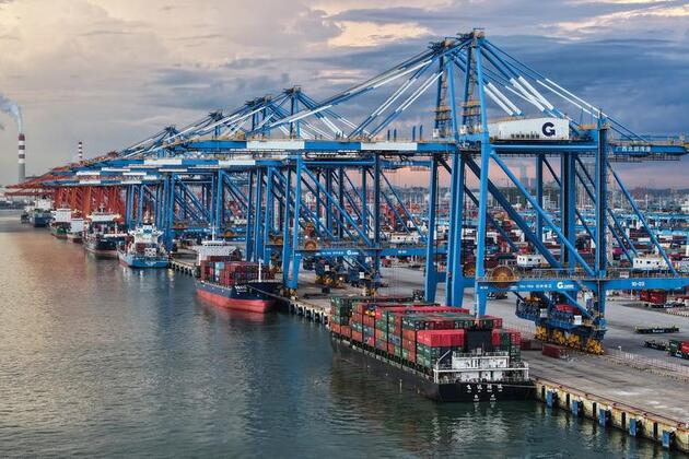 Update: China's foreign trade up 4 pct in first 9 months