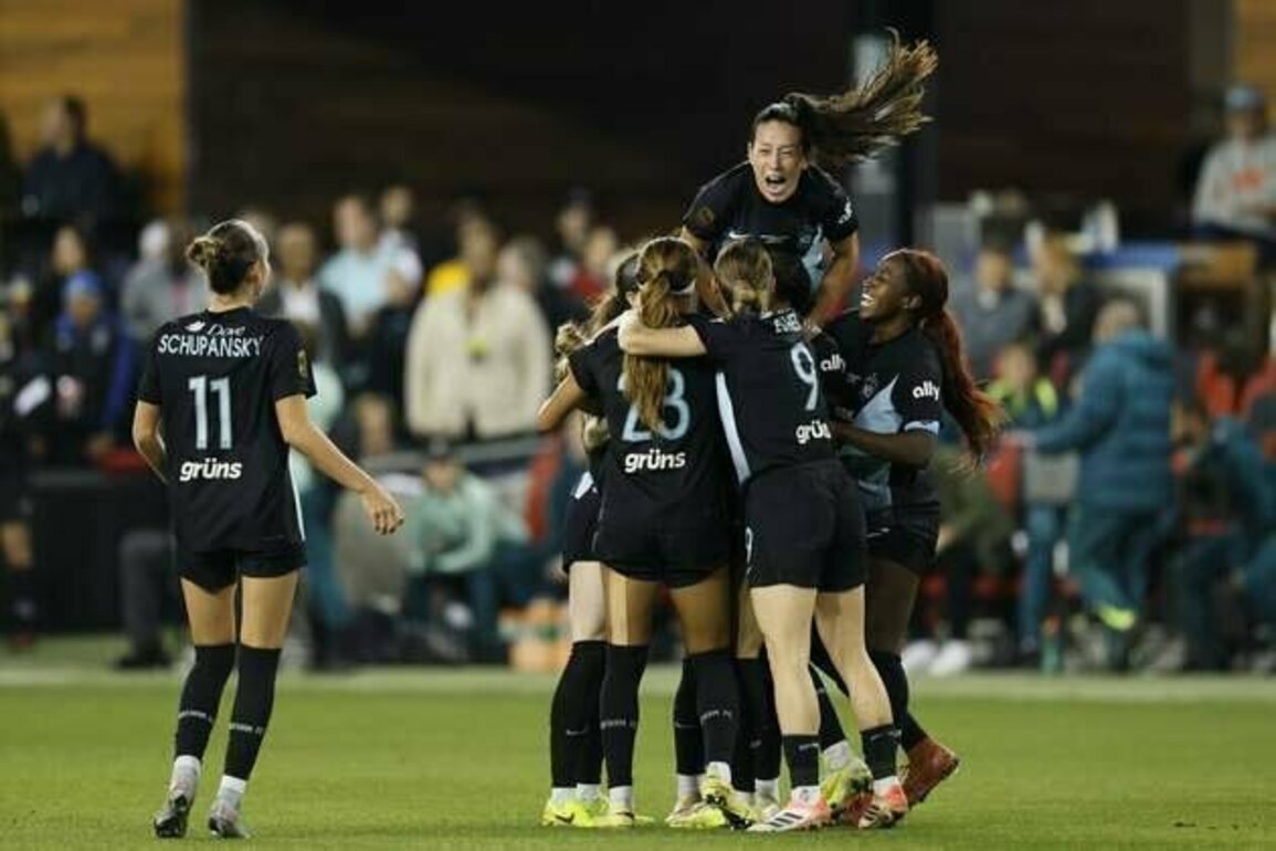 US star Rose Lavelle scores late to give Gotham FC another NWSL title