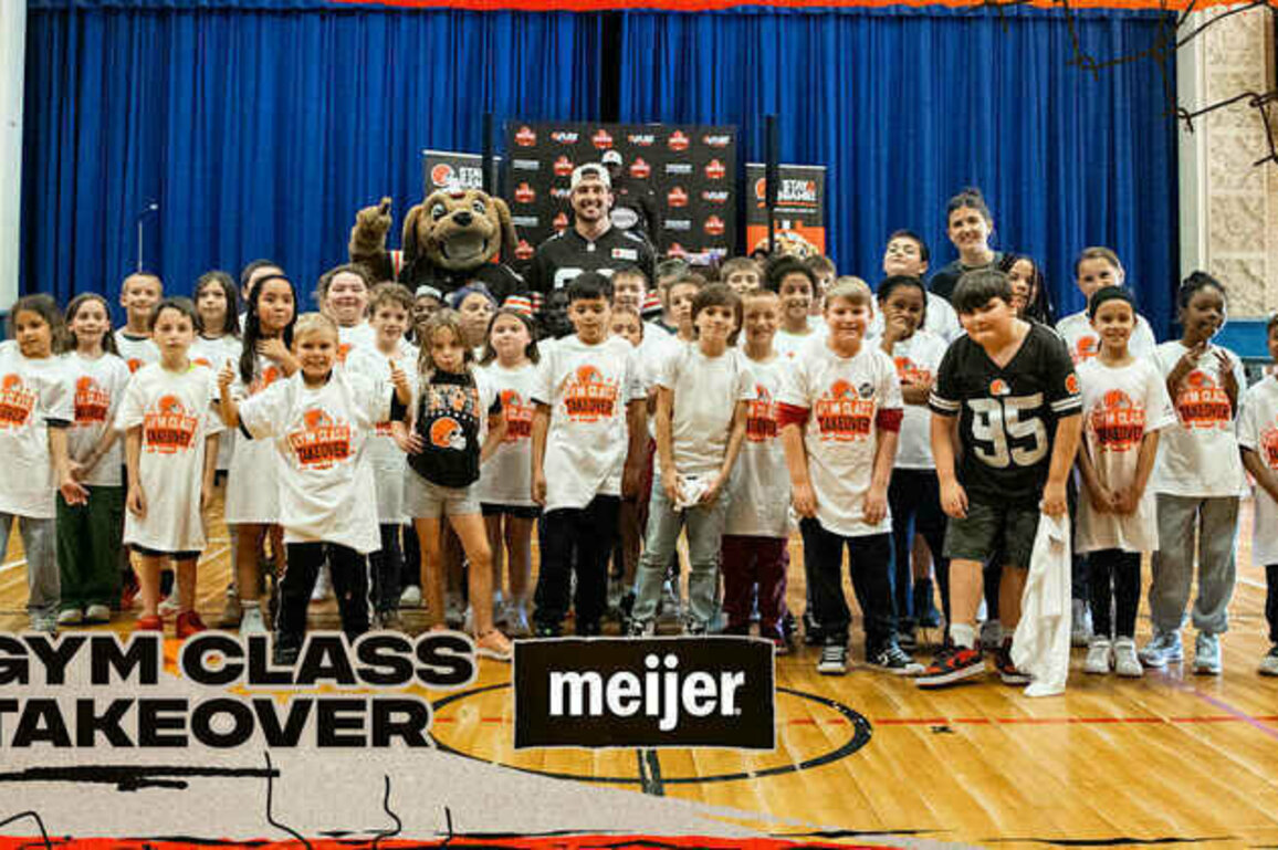 Browns host 2nd Gym Class Takeover at Thoreau Park Elementary School