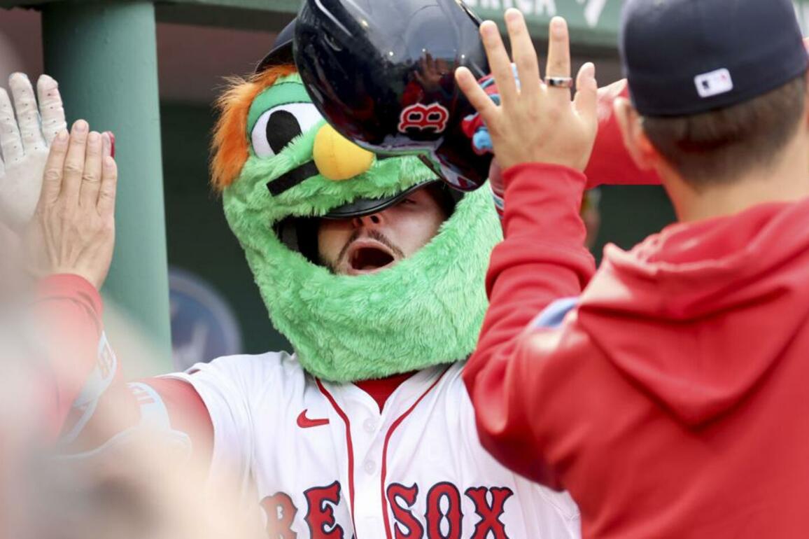 Cardinals can't keep pace with Red Sox in rout