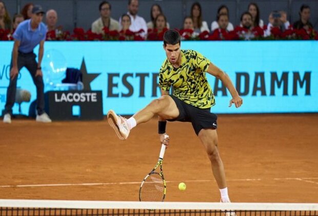 Madrid Open: Carlos Alcaraz downs Grigor Dimitrov, sets Alexander Zverev clash in R16