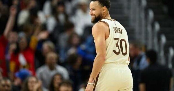 Stephen Curry, Warriors blow out Magic to avenge earlier loss