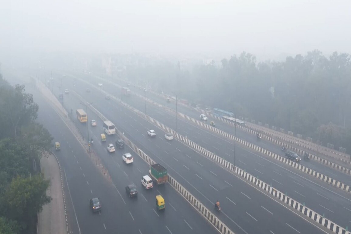 Thick smog engulfs Delhi as air quality turns 'severe', AQI soared to 413