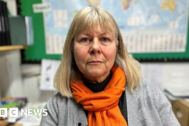 Teachers in divorce &#39;limbo&#39; take pension valuation legal action