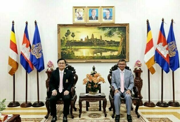 The President of Chula Meets with Cambodian Minister of Education, a Graduate of the Faculty of Education Strengthening Relations and Integrating Knowledge for Youth in the Region