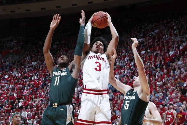 Indiana uses clutch shots to upset No. 11 Michigan St.