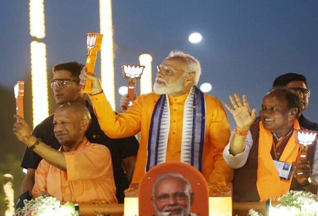 'Abki Baar 400 Paar' echoes as massive crowd gathers at Modi-Yogi's roadshow in UP's Bareilly