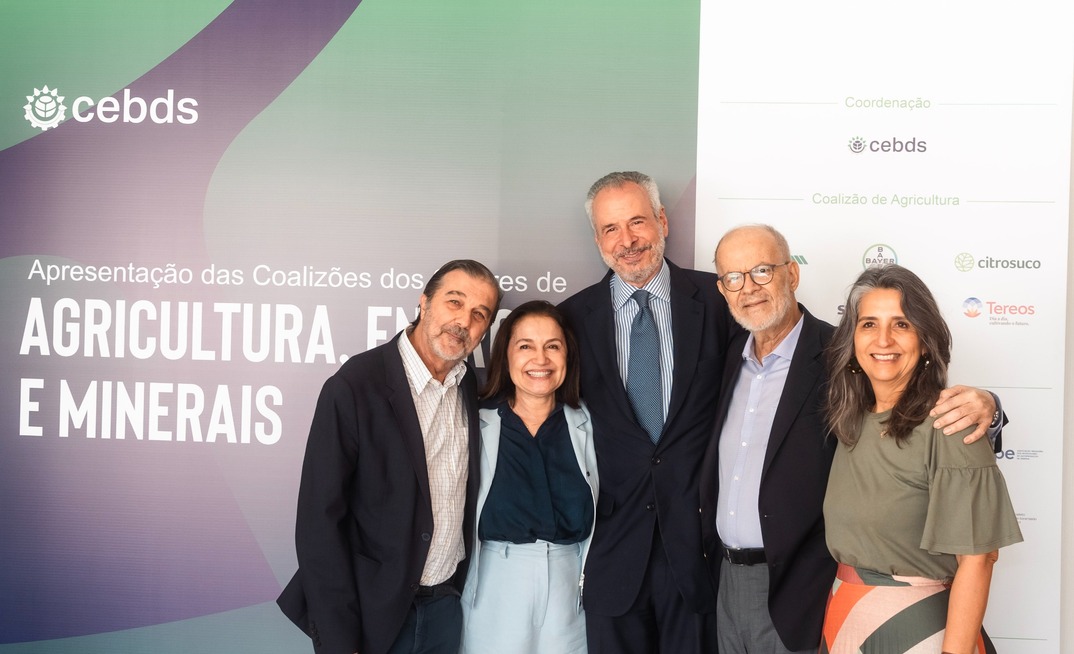 Hugo Barreto, diretor de Clima da Vale; Marina Grossi, d CBEDS; André Corrêa do Lago, presidente da COP30; Raul Jugmann, do IBRAM; e Grazielle Parenti, da Vale