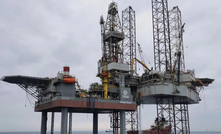 Horizon reaches first oil at new field offshore China