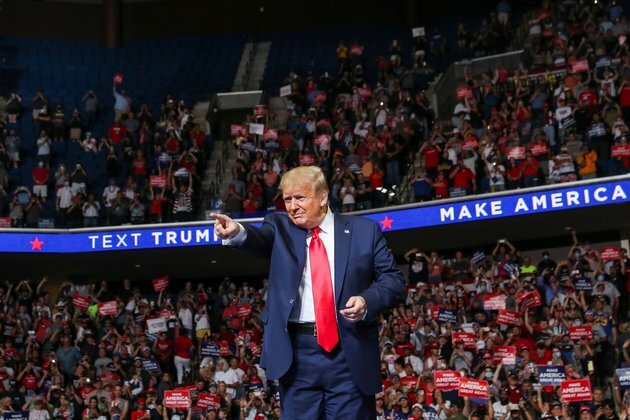 Trump Replaces Campaign Manager Amid Sinking Poll Numbers