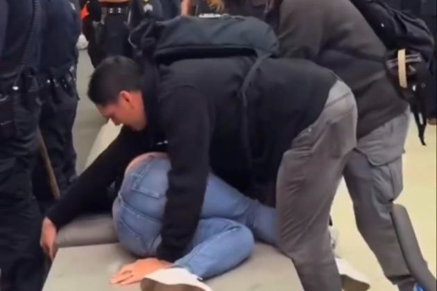 Detention of woman at San Francisco airport condemned by Democrats