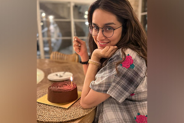 "Agar cakes ab tak khatam nahi hue.....": Shraddha Kapoor shares glimpse from her birthday celebration