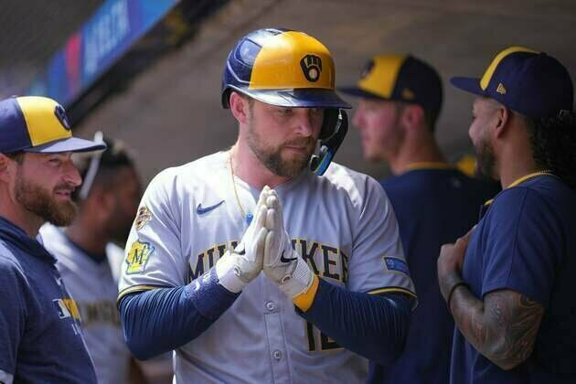 Brewers 1B Rhys Hoskins (thumb) to miss 6 weeks