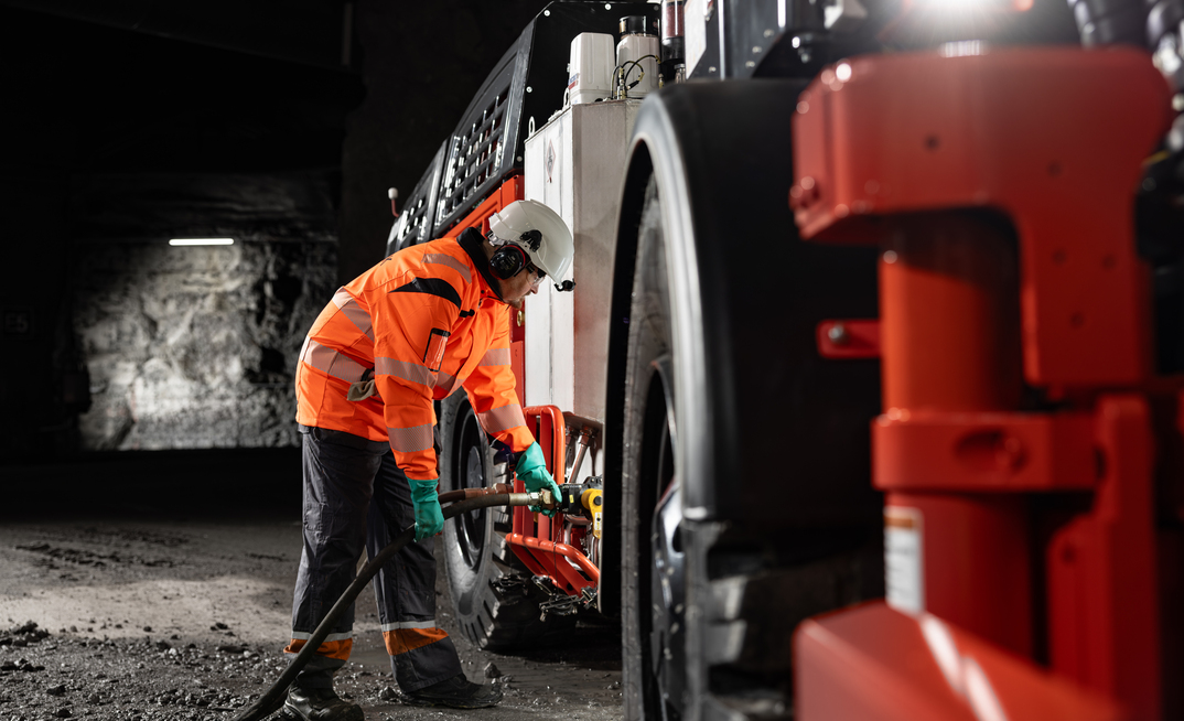 Sandvik's new pumpable resin system works with the i-series