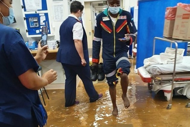 Heavy rain causes flooding at hospital in Alberton