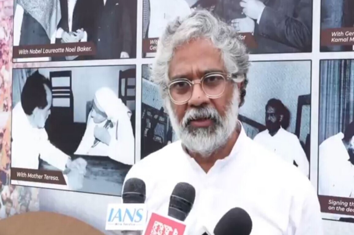 "Decided to organise nationwide events": Neeraj Shekhar on his father Chandra Shekhar's birth centenary