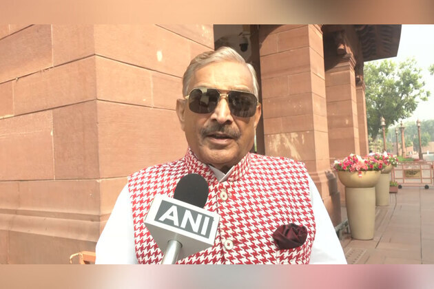 Centre entirely responsible for LPG "shortage": Pramod Tiwari amid West Asia conflict