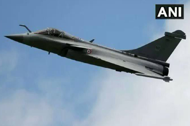 Indian Air Force Rafales, Su-30s carrying out major Exercise "Aakraman"