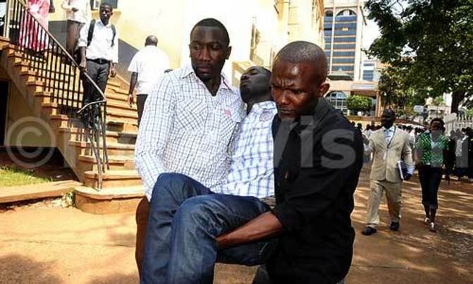 Journalist pins former police boss over assault Journalist pins former police boss over assault