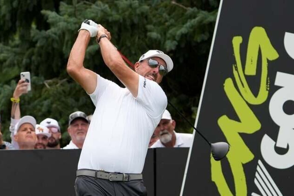 Phil Mickelson (family health) out of LIV's first two events