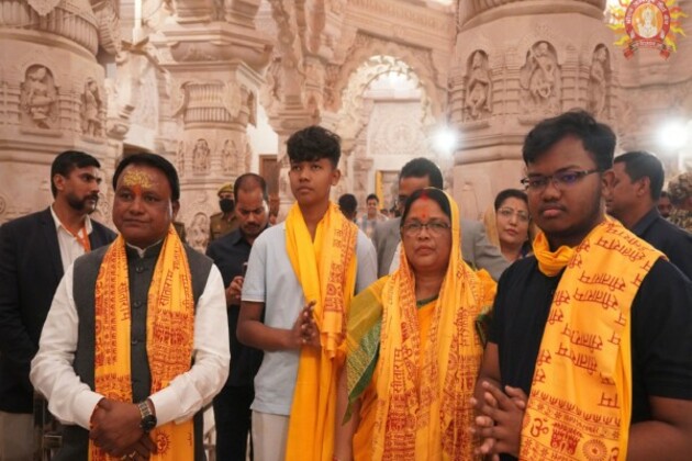 Odisha CM Mohan Charan Majhi offers prayers at Ayodhya's Ram Temple
