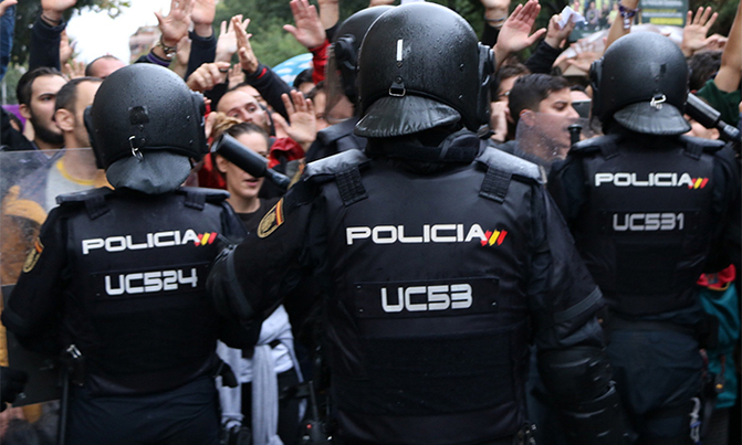 Police sprinting champ nabs Spanish bag snatchers Police sprinting champ nabs Spanish bag snatchers