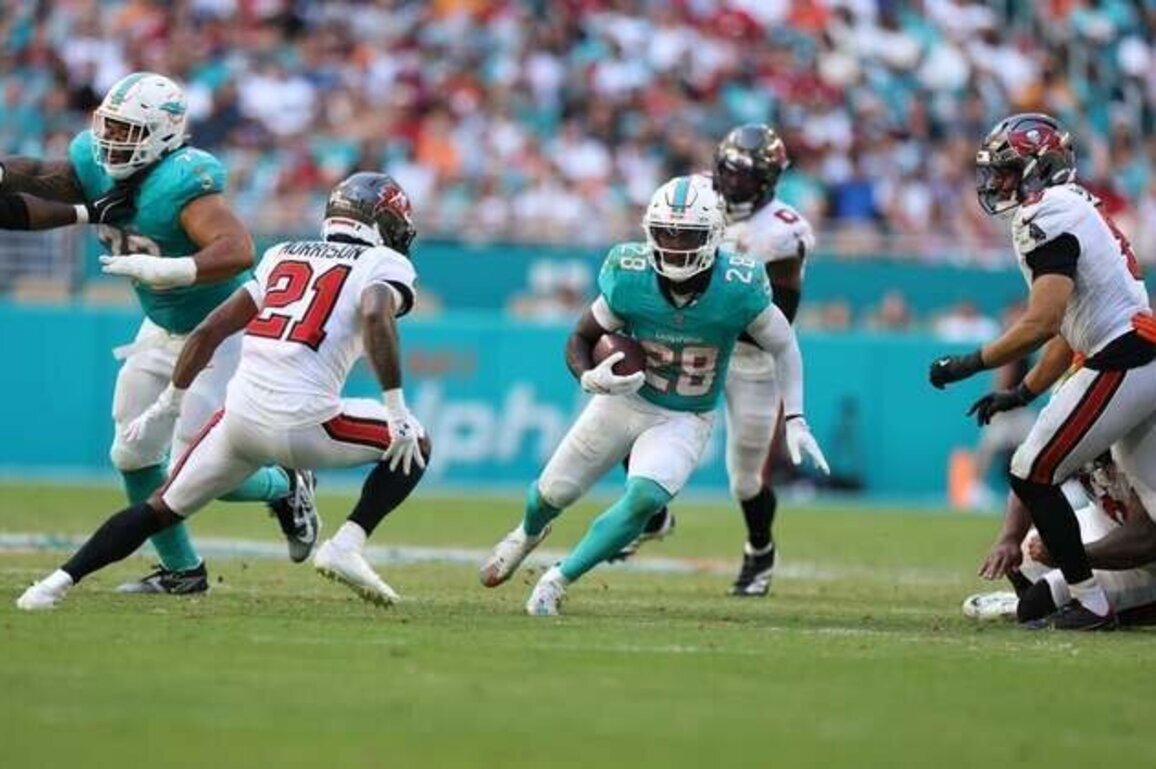 Reports: Dolphins, RB De'Von Achane agreed to $64M deal