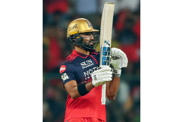 "If he continues batting like this, it will be difficult to keep him out of Indian team": Dinesh Karthik lauds Devdutt Padikkal