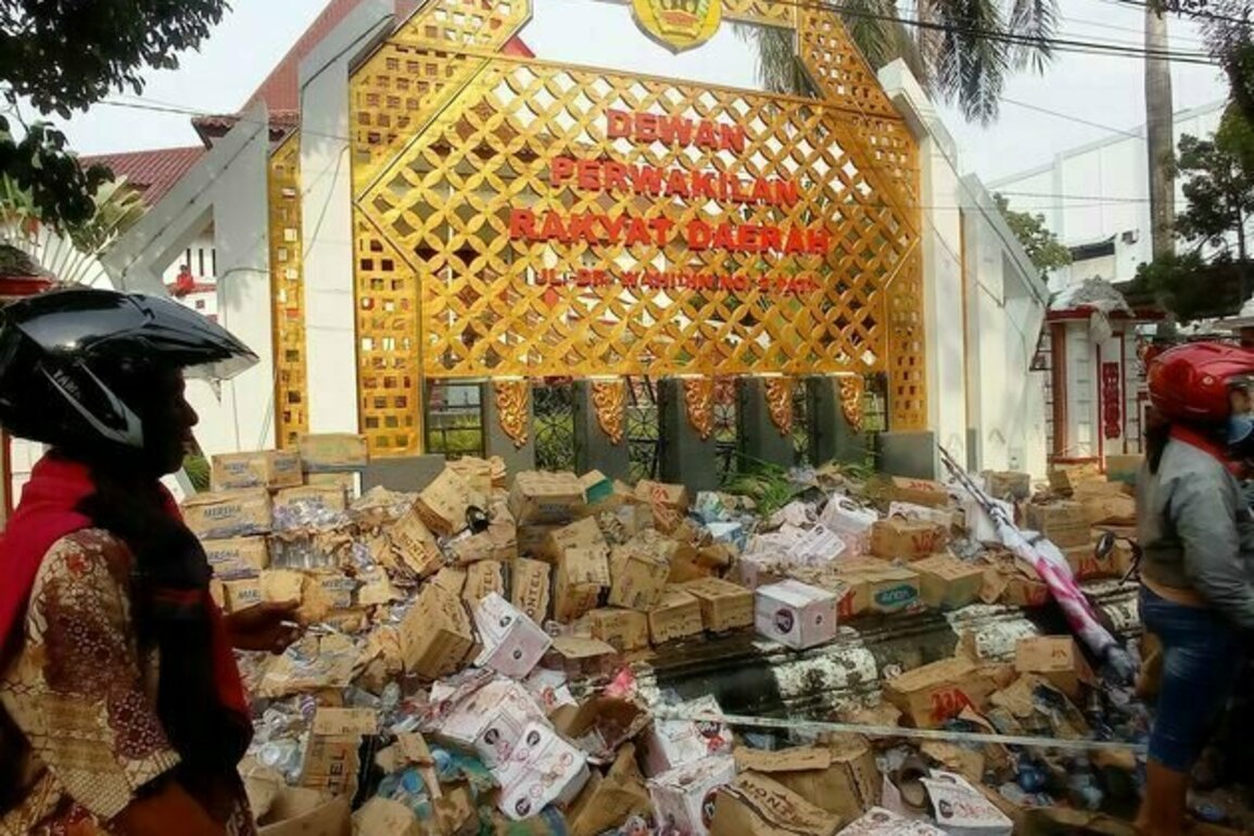 Marak demo di daerah juga berakar dari pemusatan anggaran: Masyarakat perlu mengawal