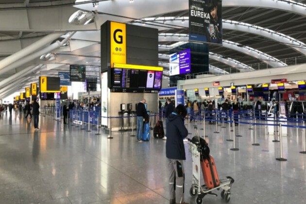 UK: Flights resume in limited capacity at Heathrow Airport after shutdown due to power outage
