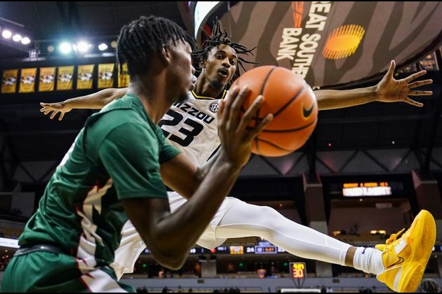 Missouri pulls away late to down Mississippi Valley St.