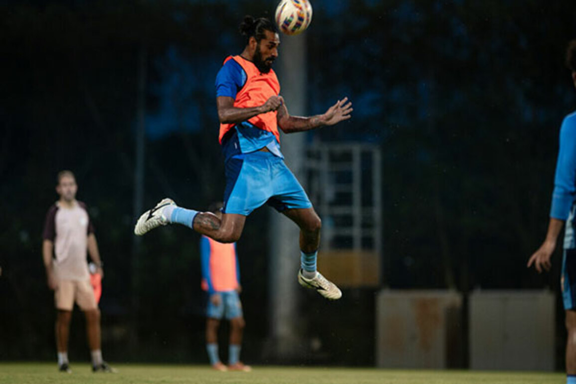 IOS Sports & Entertainment signs Indian Football team defender Sandesh Jhingan