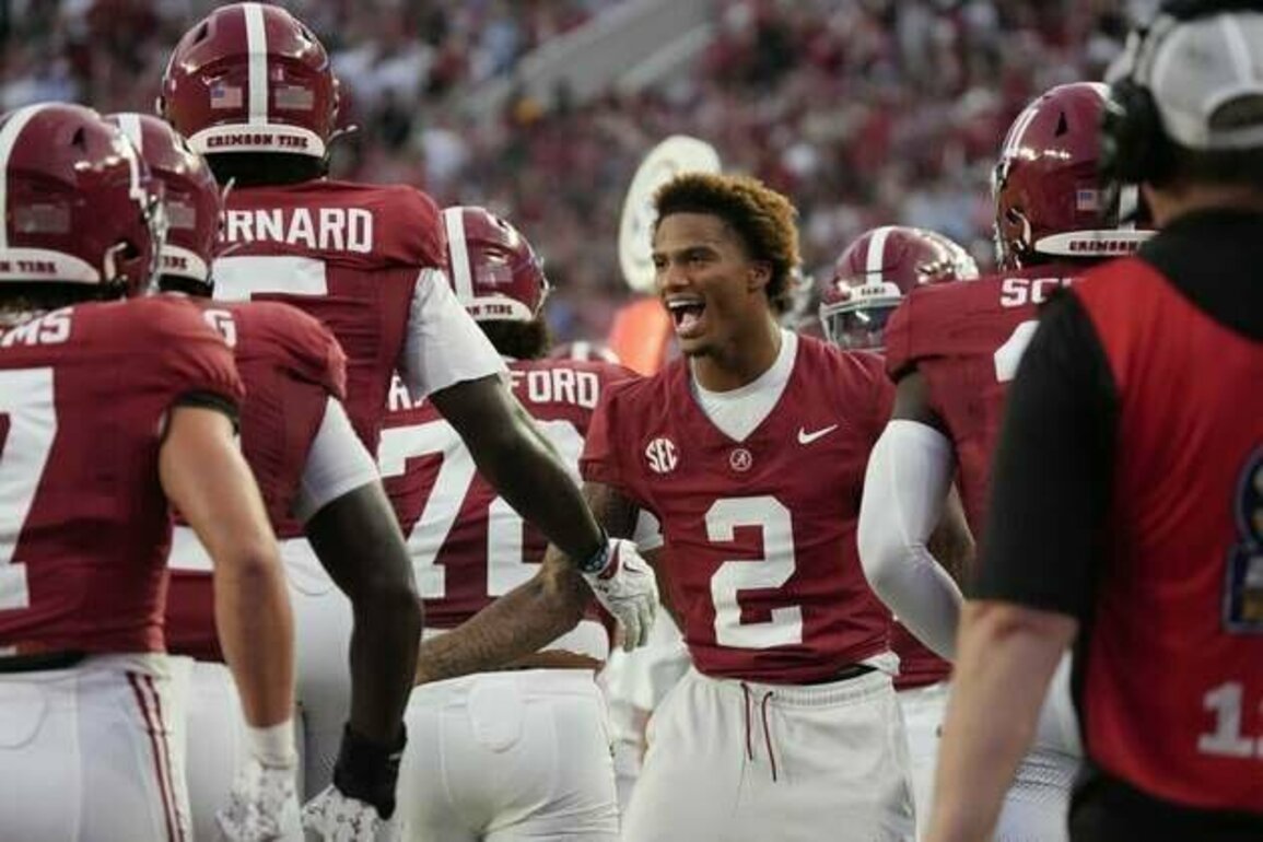 Alabama star WR Ryan Williams (concussion) expected to play vs. Wisconsin