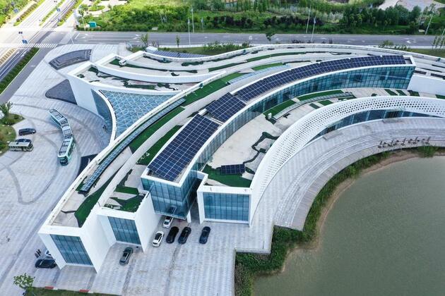 Rooftop solar innovation powers China's clean energy shift